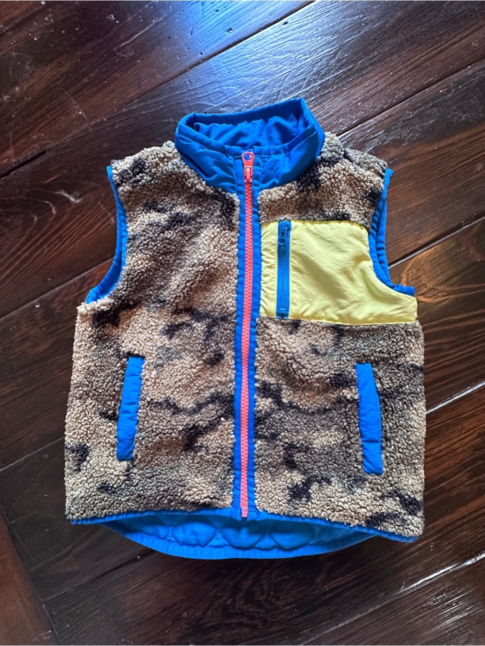 Rockets of Awesome Kids Blue-Trim Sherpa Quilted Vest with Yellow Pocket